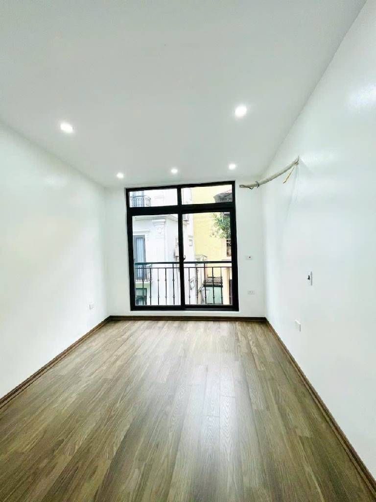 Bán nhà Phan Phù Tiên - diện tích 15m2 5 tầng - Mặt phố tầm tiền cực hiếm - giá 9,8 tỷ