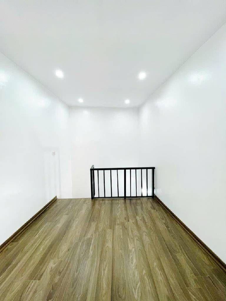 Bán nhà Phan Phù Tiên - diện tích 15m2 5 tầng - Mặt phố tầm tiền cực hiếm - giá 9,8 tỷ