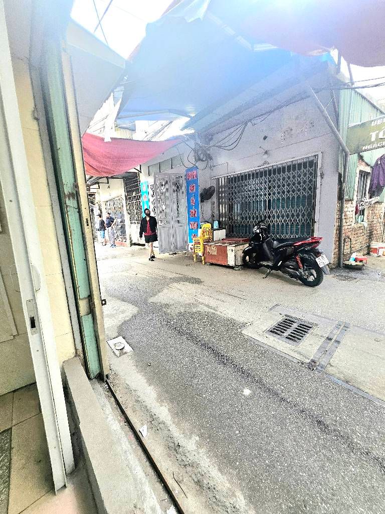 Bán nhà Bùi Xương Trạch - diện tích 32m2 2 tầng - Lô góc, ô tô qua nhà - giá 3,3 tỷ