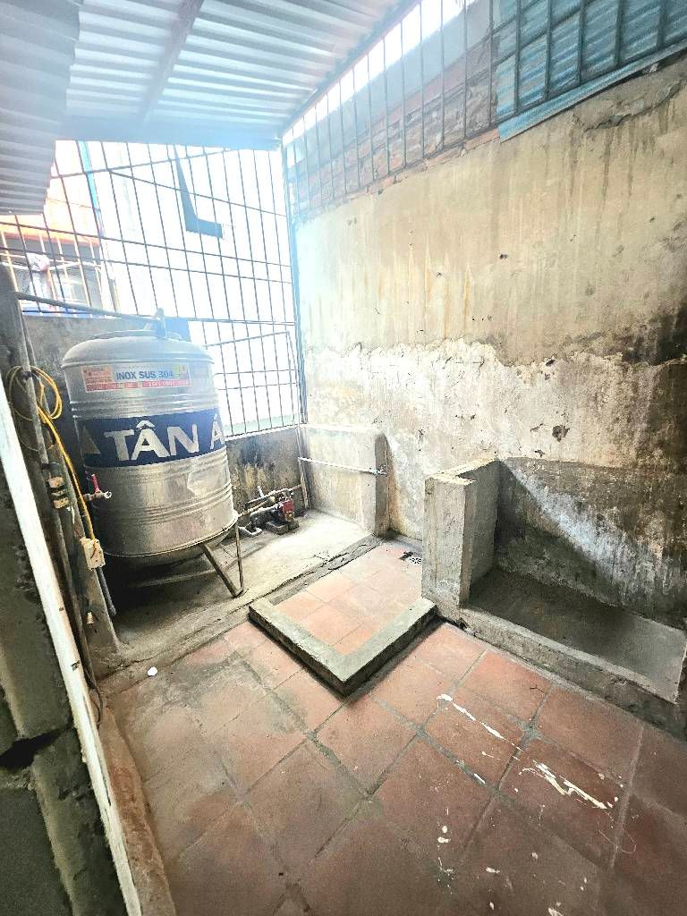 Bán nhà Bùi Xương Trạch - diện tích 32m2 2 tầng - Lô góc, ô tô qua nhà - giá 3,3 tỷ