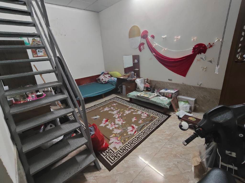 Bán nhà Ngọc Hồi - diện tích 30m2 2 tầng - ôtô ngủ trong nhà - giá 7,9 tỷ