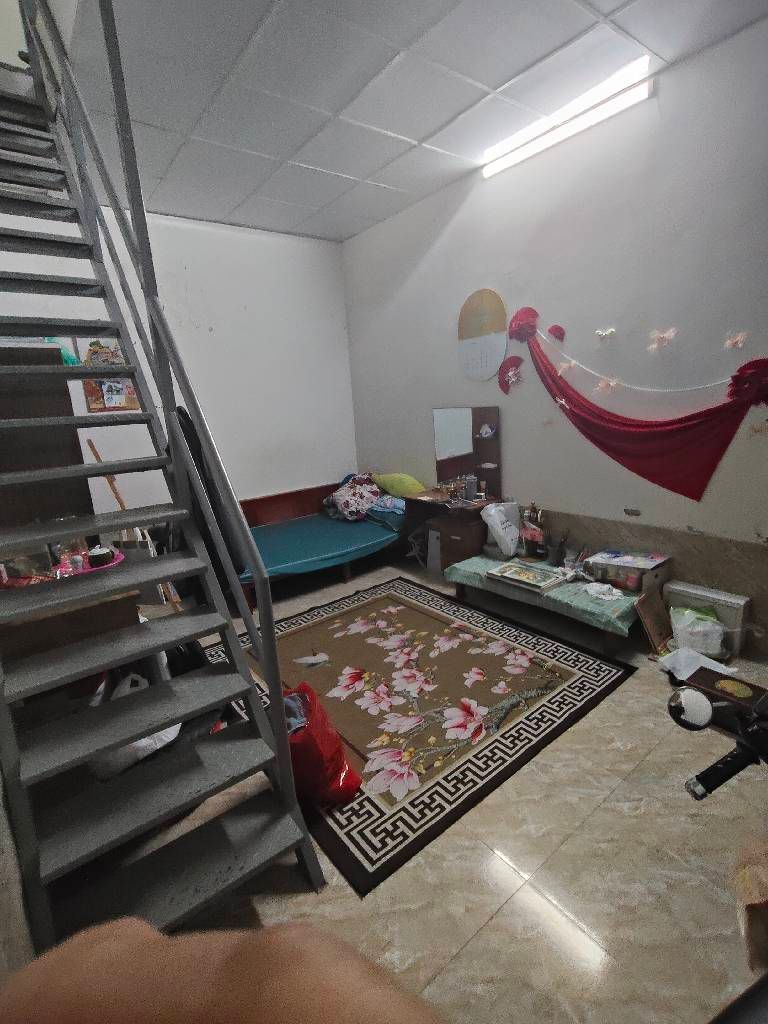 Bán nhà Ngọc Hồi - diện tích 30m2 2 tầng - ôtô ngủ trong nhà - giá 7,9 tỷ