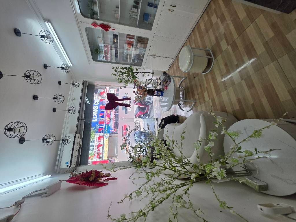 Bán nhà Trương Định - diện tích 18.7m2 4 tầng - Mặt phố kinh doanh sầm uất - giá 13,9 tỷ