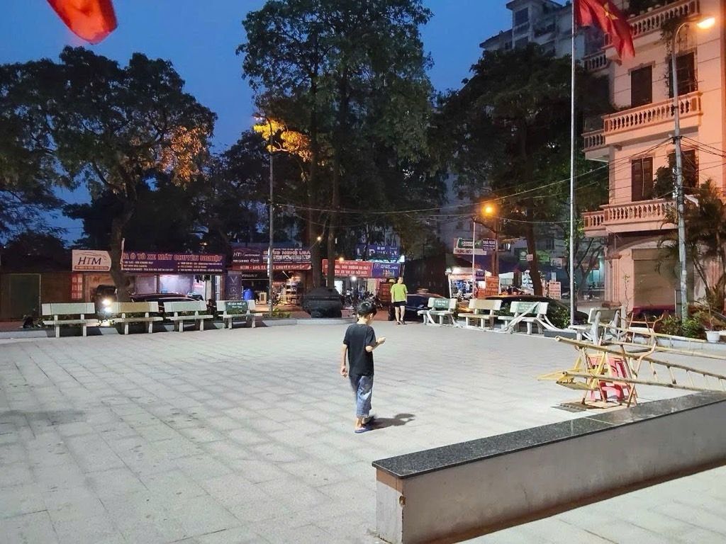 Bán nhà Nguyễn Cảnh Dị - diện tích 157m2 2 tầng - Lô góc, 3 mặt thoáng - giá 9,7 tỷ