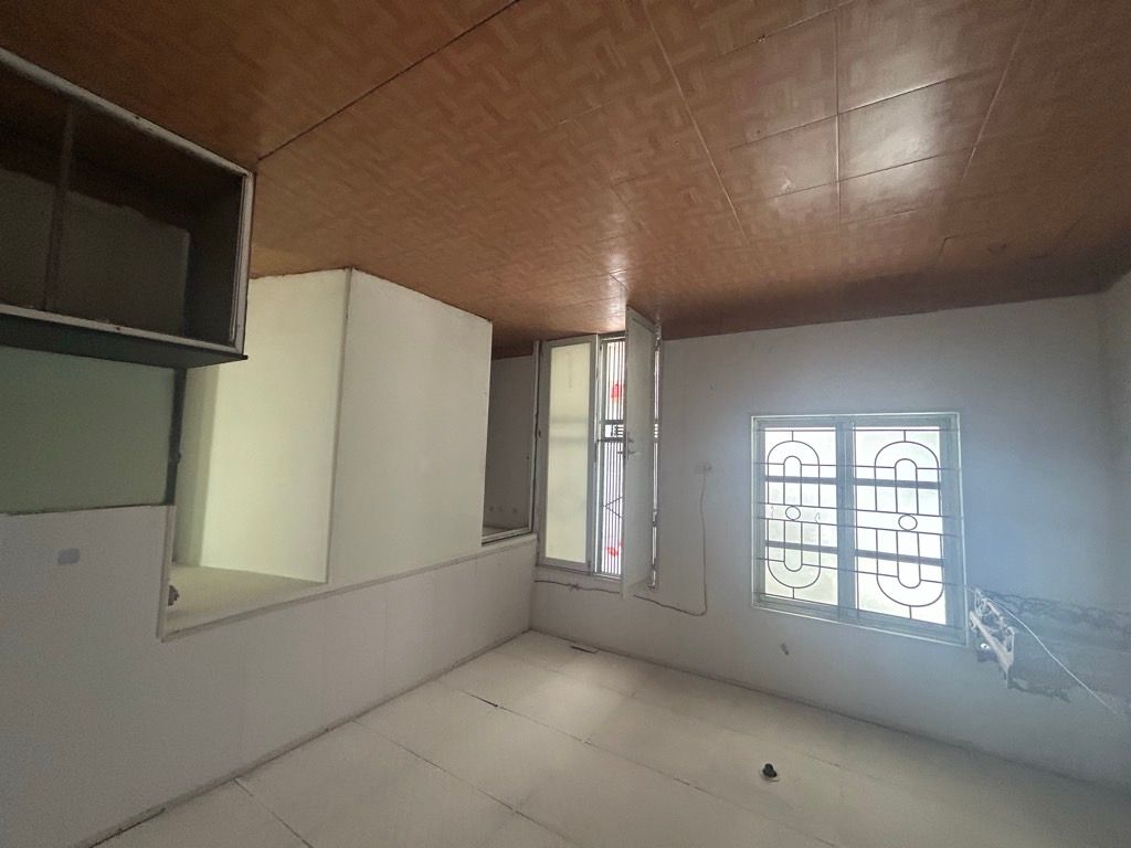 Bán nhà Pháp Vân - diện tích 32m2 1 tầng - 7 chỗ vào nhà - giá 1,95 tỷ