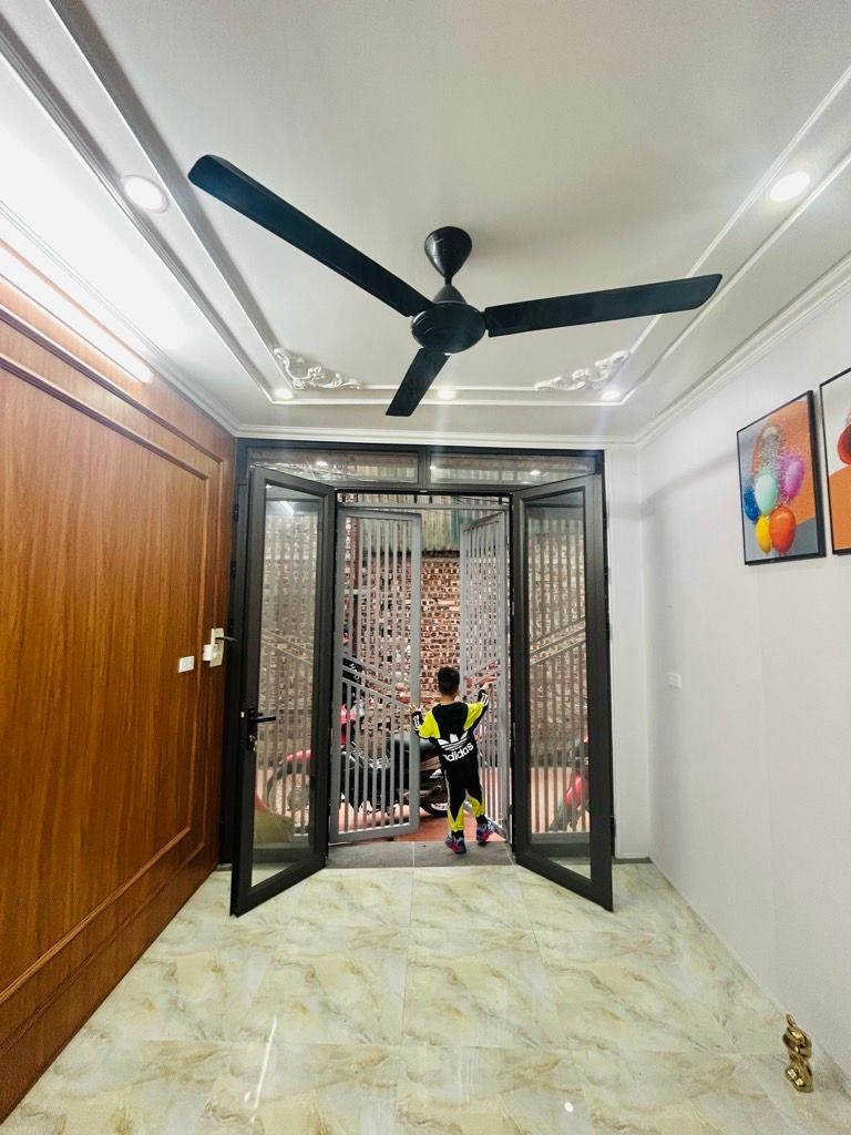 Bán nhà Đông Thiên - diện tích 30m2 2 tầng - ô tô đỗ cổng - giá 3,6 tỷ