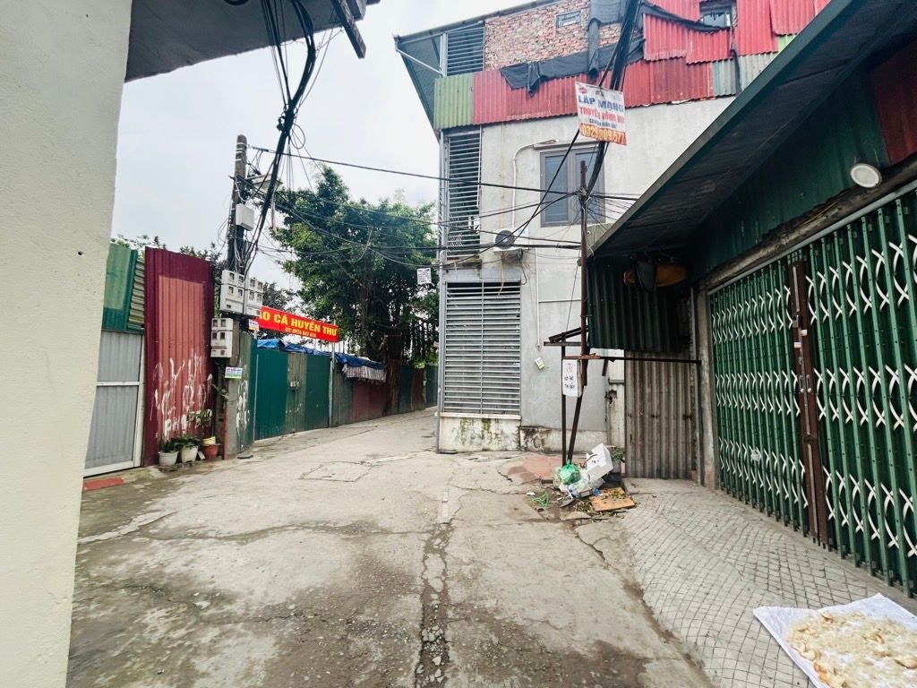 Bán nhà Đông Thiên - diện tích 30m2 2 tầng - ô tô đỗ cổng - giá 3,6 tỷ