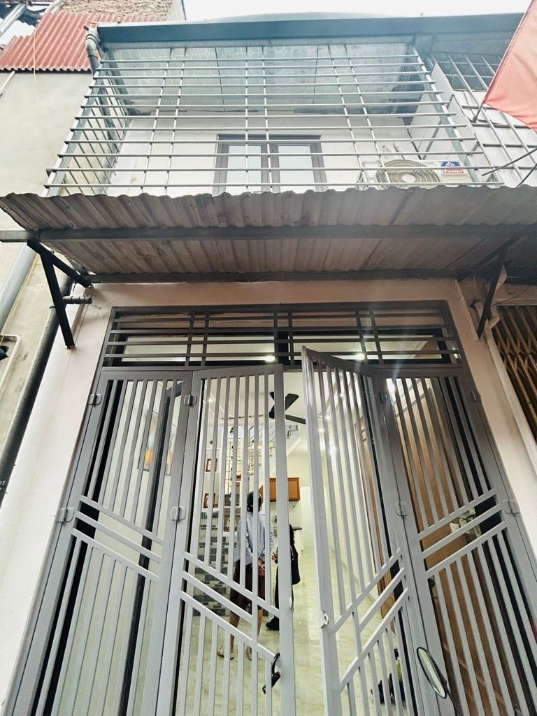 Bán nhà Đông Thiên - diện tích 30m2 2 tầng - ô tô đỗ cổng - giá 3,6 tỷ