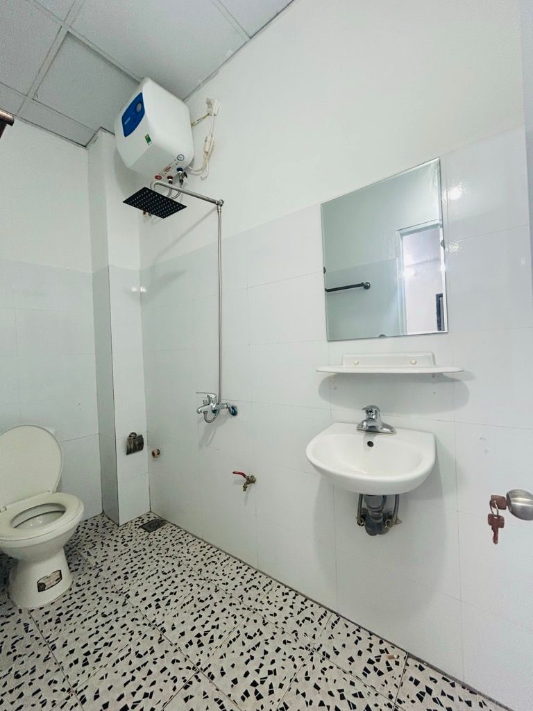 Bán nhà Đông Thiên - diện tích 30m2 2 tầng - ô tô đỗ cổng - giá 3,6 tỷ