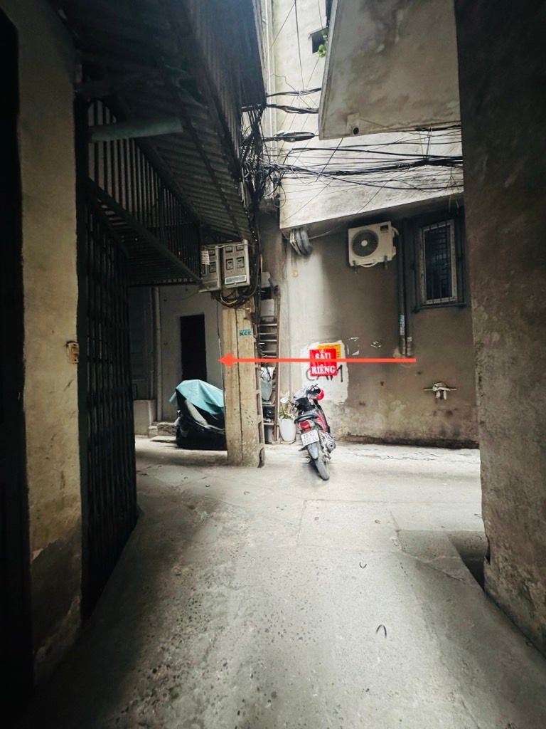 Bán nhà Láng Hạ - diện tích 130m2 3 tầng - ô tô đỗ sát nhà - giá 5 tỷ