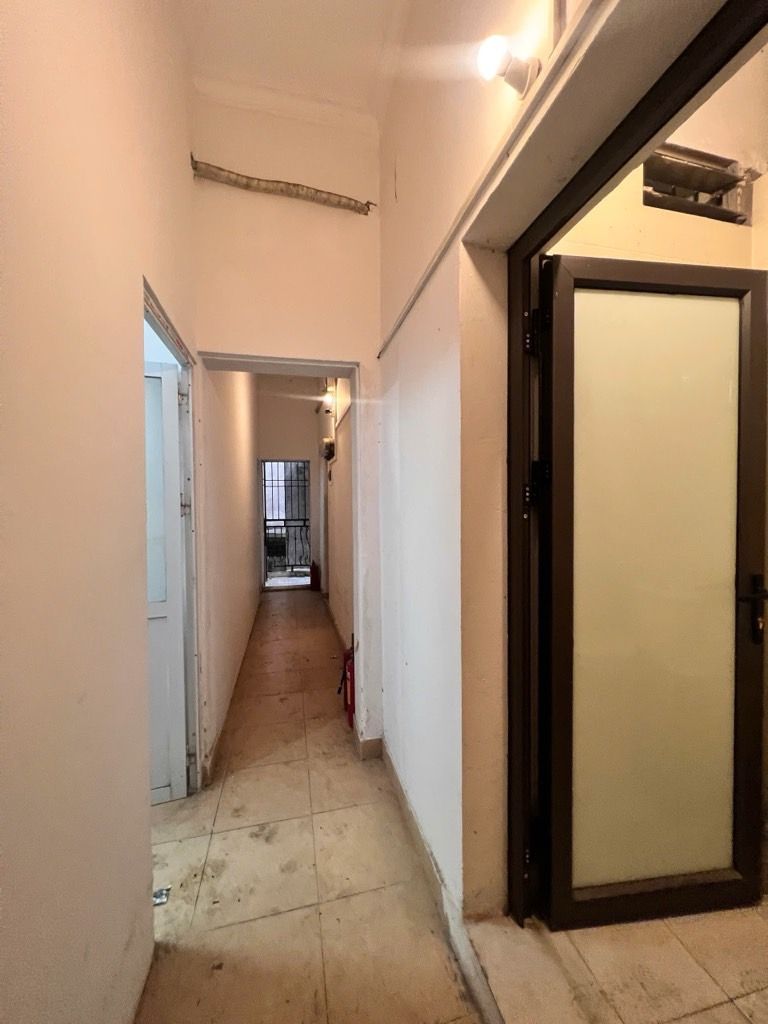 Bán nhà Láng Hạ - diện tích 130m2 3 tầng - ô tô đỗ sát nhà - giá 5 tỷ