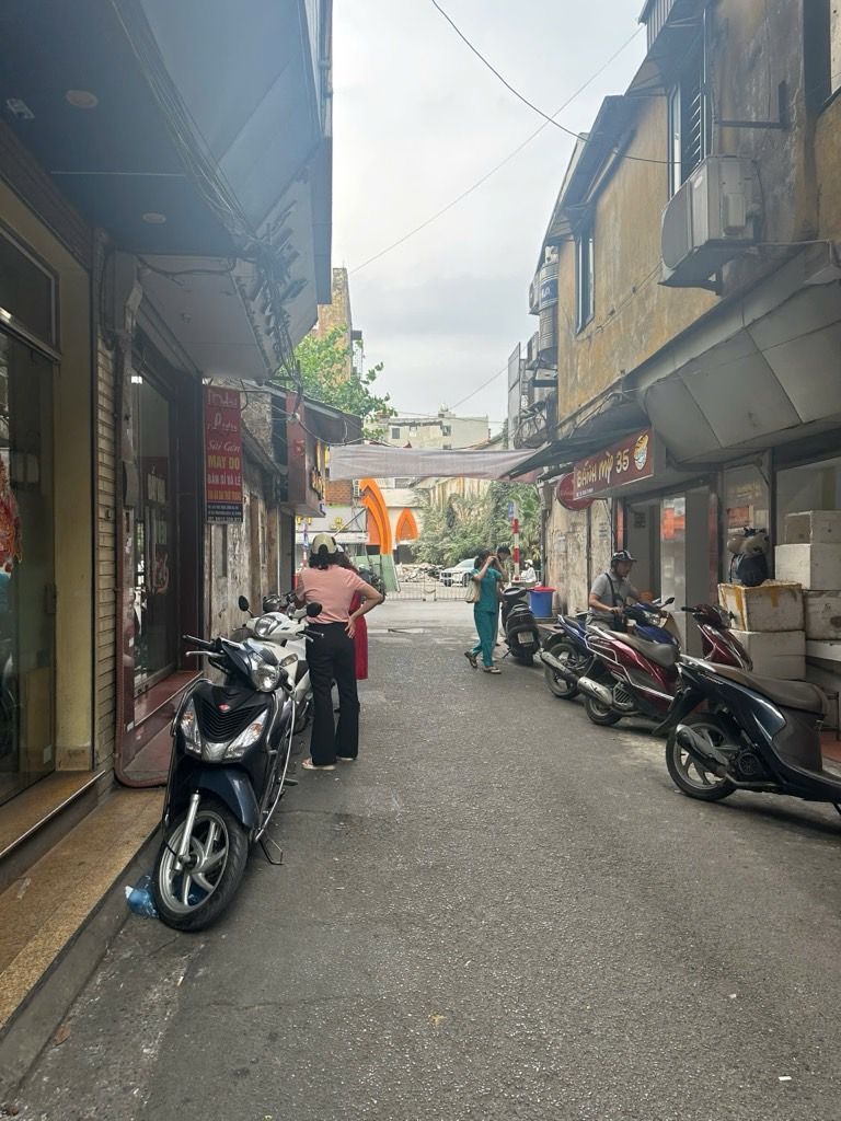 Bán nhà Thái Thịnh - diện tích 41.9m2 4 tầng - Ngõ thông ô tô - giá 16,5 tỷ