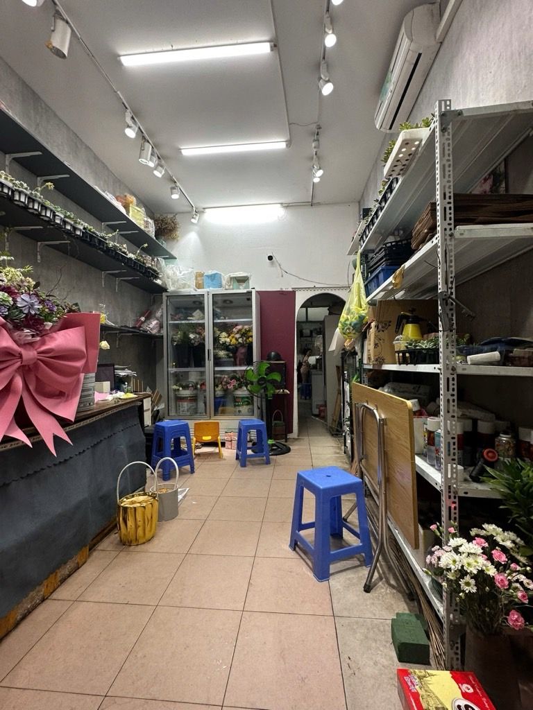 Bán nhà Thái Thịnh - diện tích 41.9m2 4 tầng - Ngõ thông ô tô - giá 16,5 tỷ