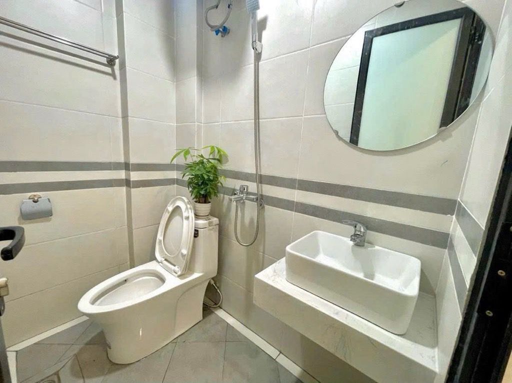 Bán nhà chính kinh - diện tích 70m2 8 tầng - Lô góc thoáng sáng - giá 18 tỷ