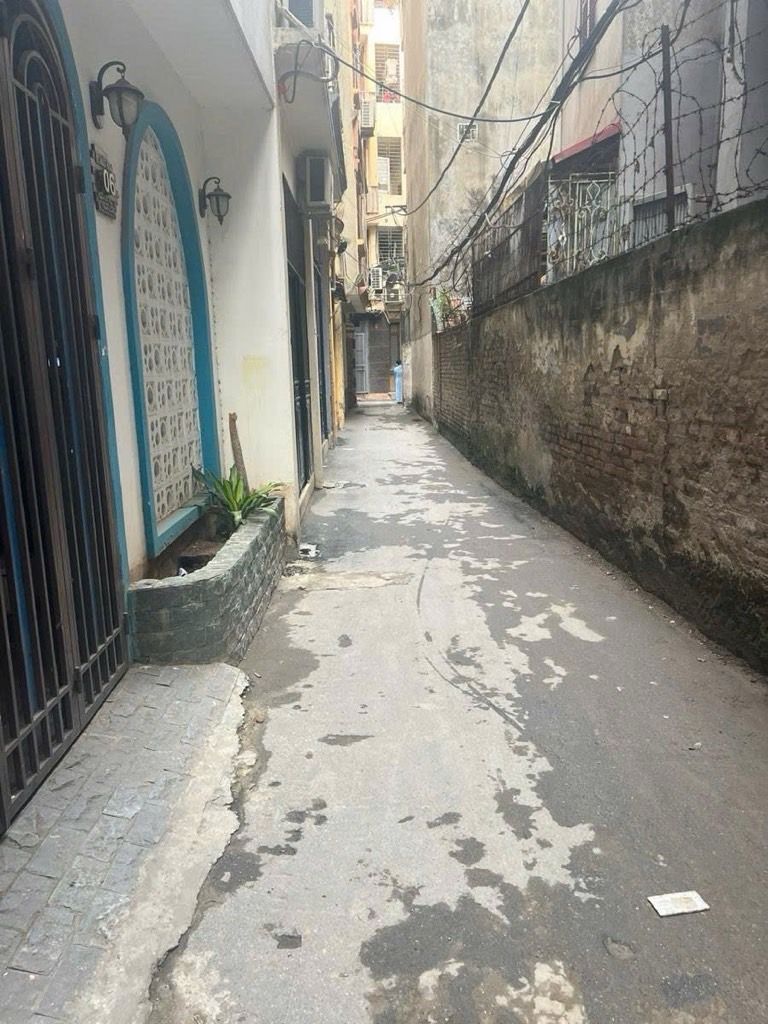 Bán nhà chính kinh - diện tích 70m2 8 tầng - Lô góc thoáng sáng - giá 18 tỷ