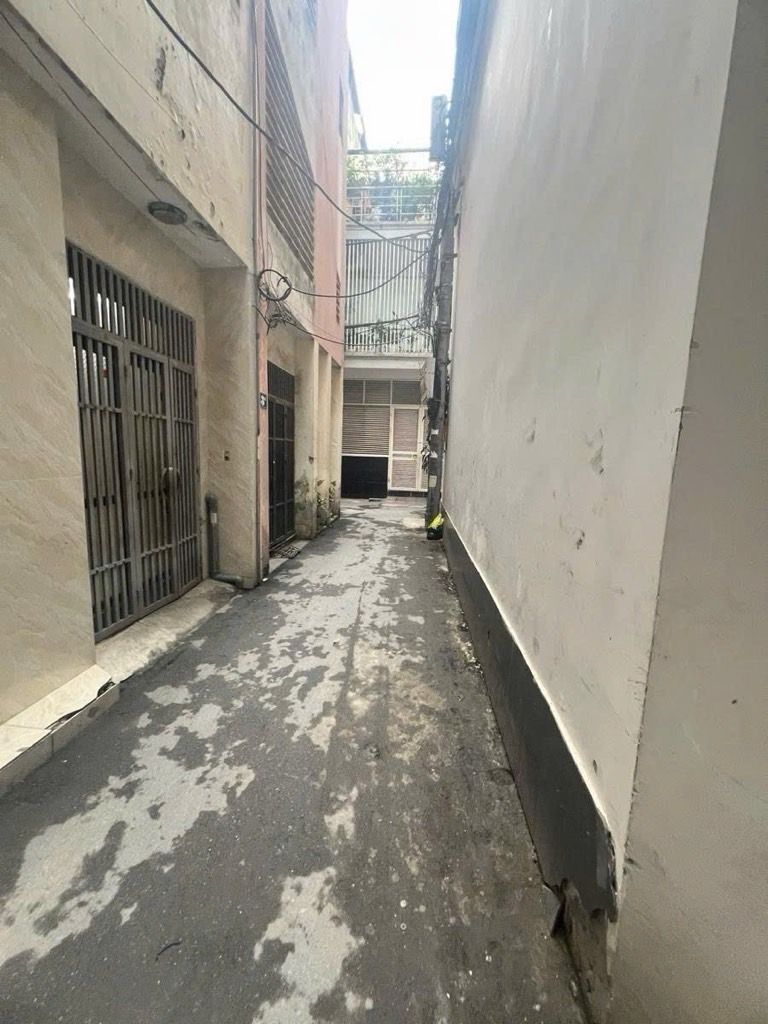 Bán nhà chính kinh - diện tích 70m2 8 tầng - Lô góc thoáng sáng - giá 18 tỷ