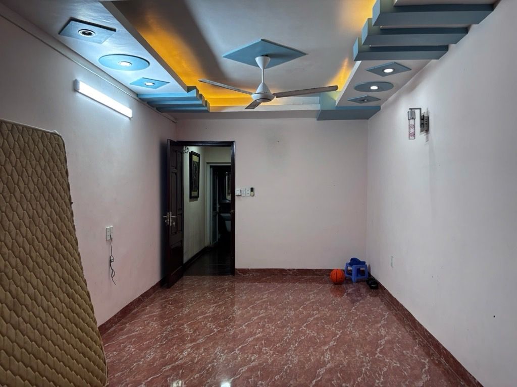 Bán nhà Thái Thịnh - diện tích 35,6m2 4 tầng - Đang cập nhật - giá 13,5 tỷ