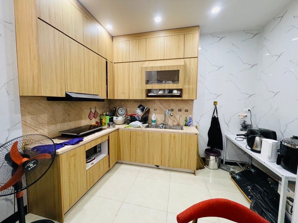 Bán nhà Pháo Đài Láng - diện tích 36m2 4 tầng - Nhà còn mới, ngõ thông - giá 9,4 tỷ