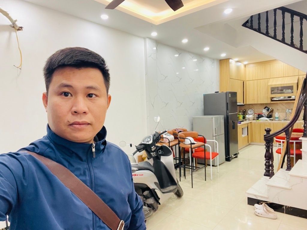 Bán nhà Pháo Đài Láng - diện tích 36m2 4 tầng - Nhà còn mới, ngõ thông - giá 9,4 tỷ