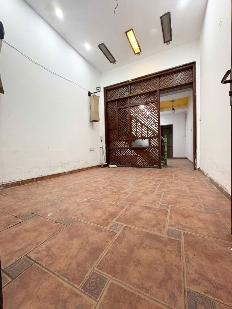 Bán nhà Trường Chinh - diện tích 33m2 4 tầng - Ô TÔ ĐỖ CỬA - giá 10 tỷ