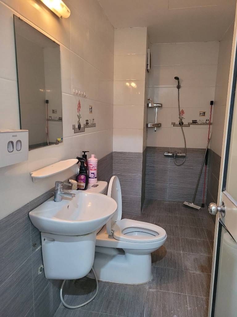 Bán nhà Nguyễn Đức Cảnh - diện tích 68.6m2 9 tầng - Căn hộ đẹp hiếm - giá 5,8 tỷ