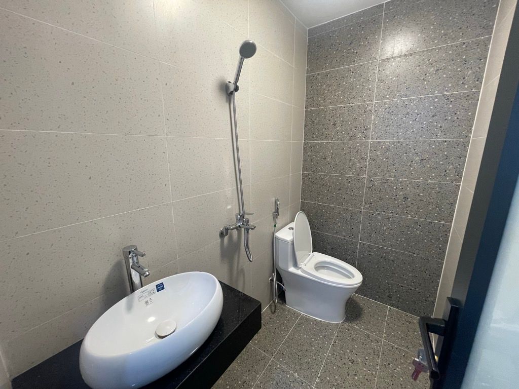 Bán nhà Hoàng Ngọc Phách - diện tích 54.8m2 3 tầng - Lô góc, mặt ngõ thông ô tô - giá 13,9 tỷ