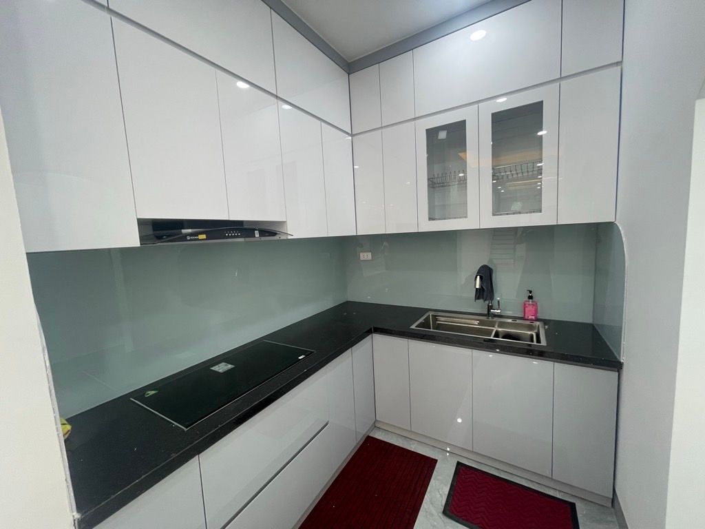 Bán nhà Hoàng Ngọc Phách - diện tích 54.8m2 3 tầng - Lô góc, mặt ngõ thông ô tô - giá 13,9 tỷ