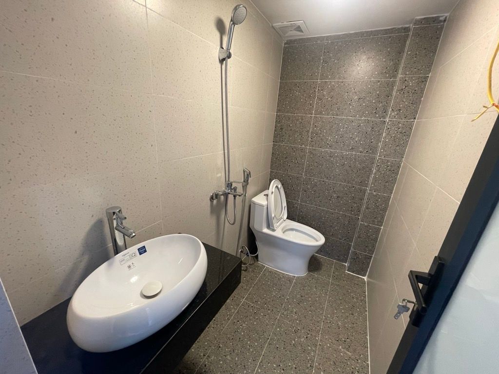 Bán nhà Hoàng Ngọc Phách - diện tích 54.8m2 3 tầng - Lô góc, mặt ngõ thông ô tô - giá 13,9 tỷ