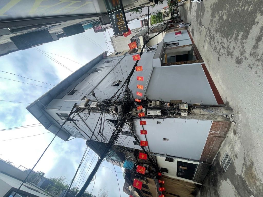 Bán nhà Hoàng Ngọc Phách - diện tích 54.8m2 3 tầng - Lô góc, mặt ngõ thông ô tô - giá 13,9 tỷ