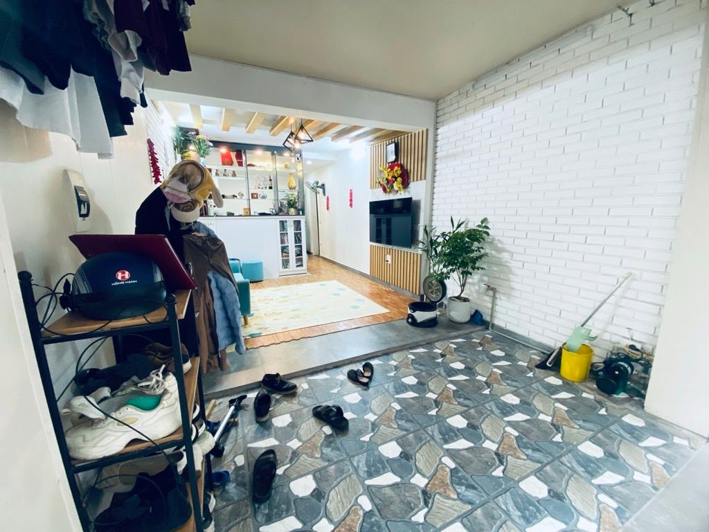 Bán nhà Hoàng Mai - diện tích 60m2 1 tầng - ngõ ô tô tránh - giá 4,6 tỷ