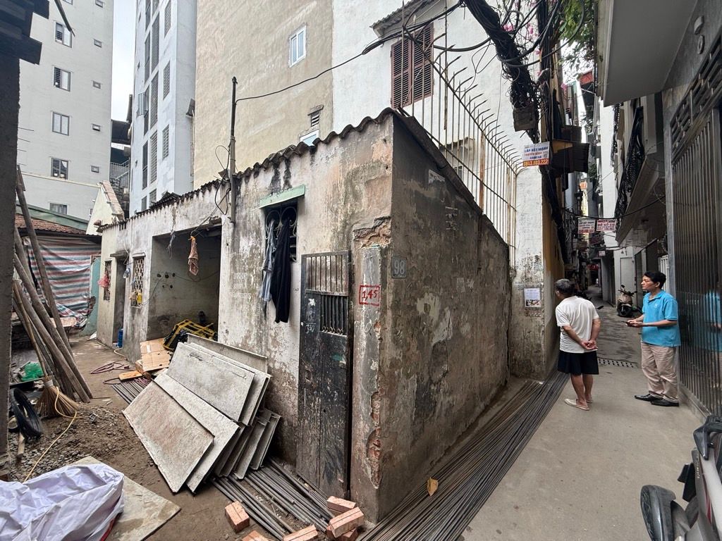 Bán nhà Đê La Thành - diện tích 72.5m2 1 tầng - ô tô đỗ cửa - giá 17,5 tỷ