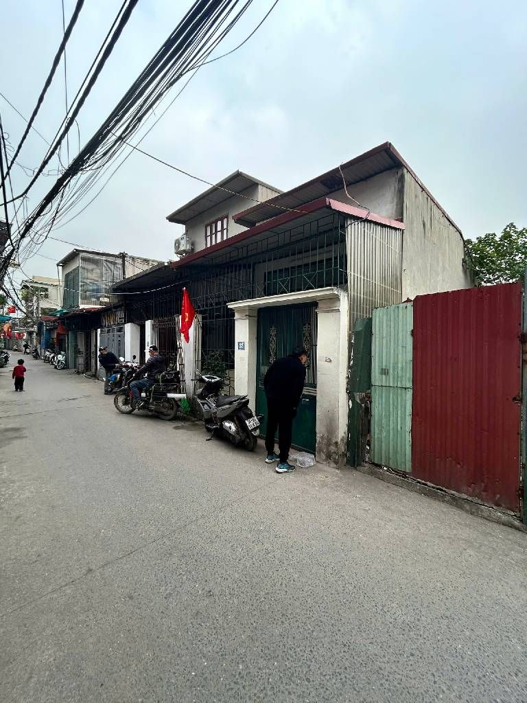 Bán nhà Giải Phóng - diện tích 59m2 2 tầng - ngõ thông kinh doanh - giá 2,9 tỷ