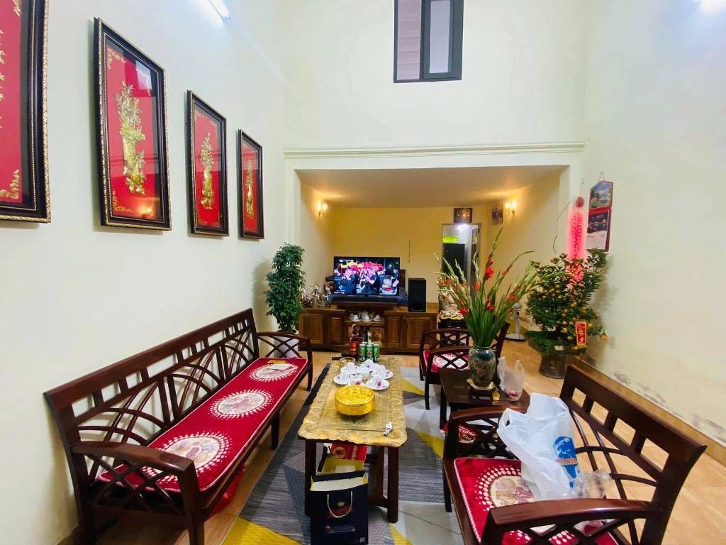 Bán nhà Giải Phóng - diện tích 59m2 2 tầng - ngõ thông kinh doanh - giá 2,9 tỷ