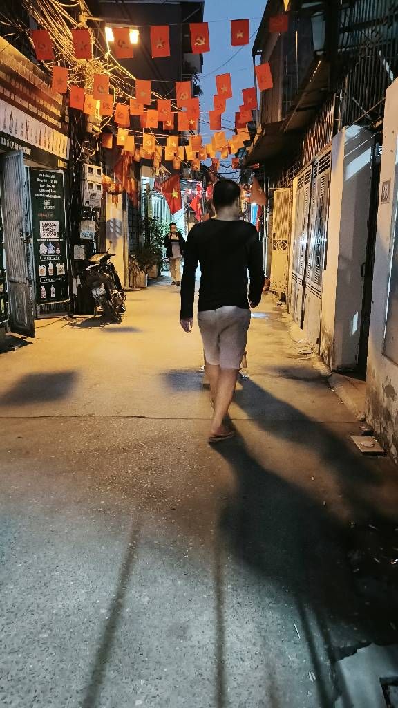 Bán nhà Giải Phóng - diện tích 59m2 2 tầng - ngõ thông kinh doanh - giá 2,9 tỷ