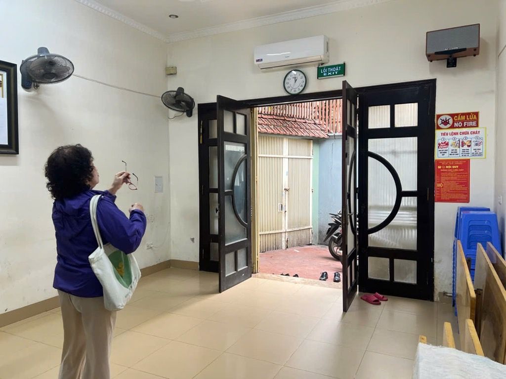 Bán nhà Quan Nhân - diện tích 75m2 4 tầng - Cực hiếm, nhà dân xây - giá 20 tỷ