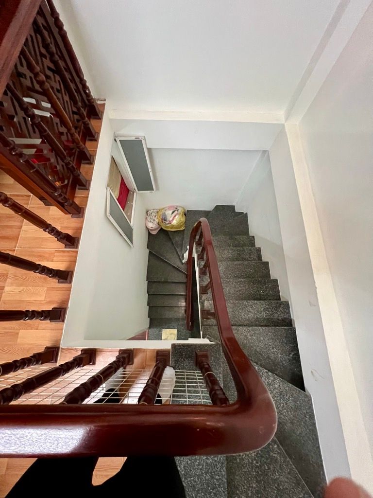 Bán nhà Hoàng Mai - diện tích 45m2 5 tầng - gần ô tô - giá 3,75 tỷ