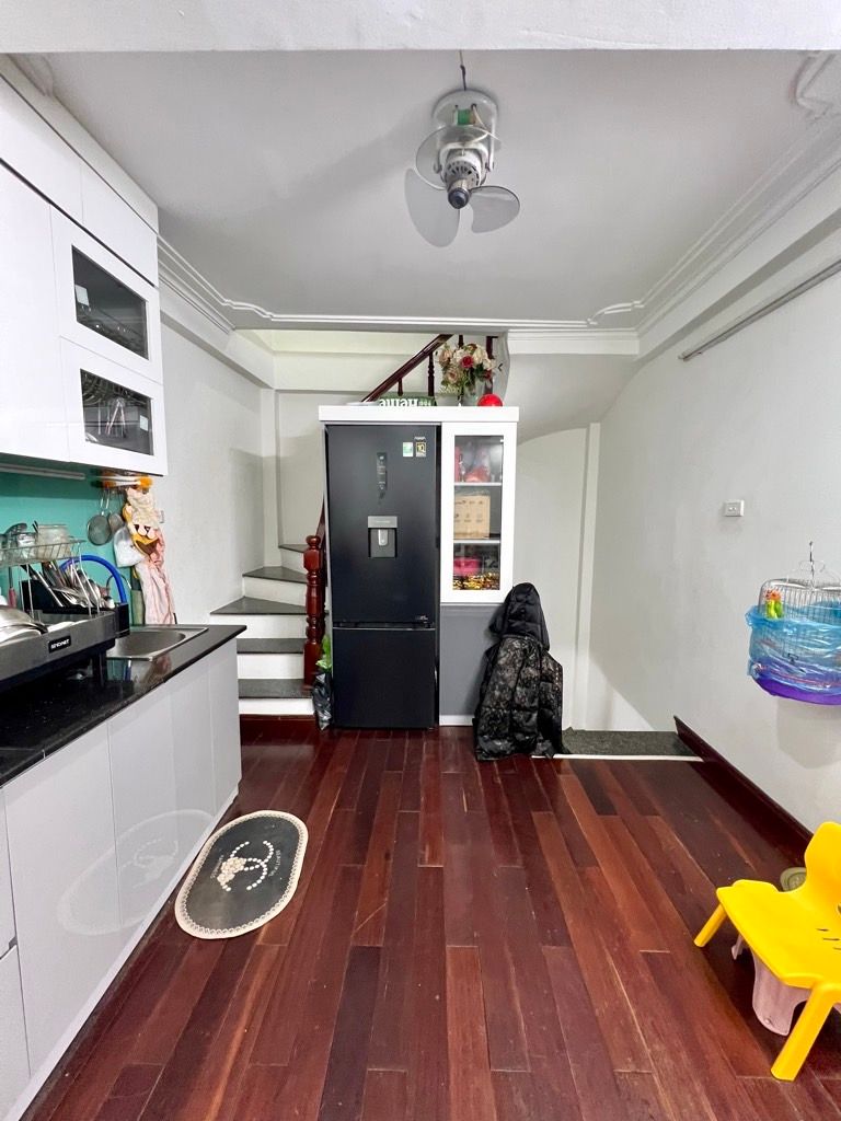 Bán nhà Hoàng Mai - diện tích 45m2 5 tầng - gần ô tô - giá 3,75 tỷ