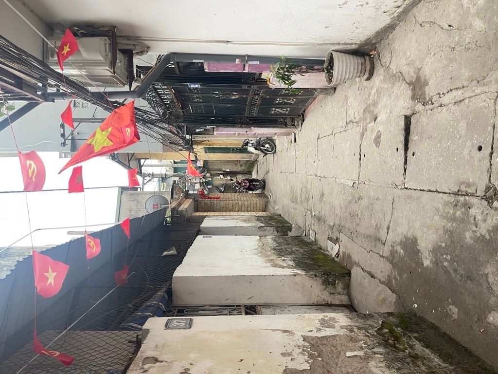 Bán nhà Định Công Thượng - diện tích 26.4m2 3 tầng - Nhà đẹp hiếm có - giá 2,65 tỷ