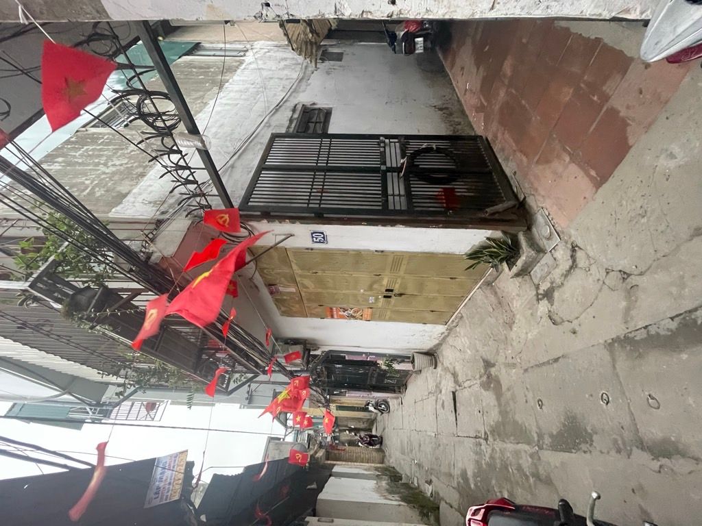 Bán nhà Định Công Thượng - diện tích 26.4m2 3 tầng - Nhà đẹp hiếm có - giá 2,65 tỷ