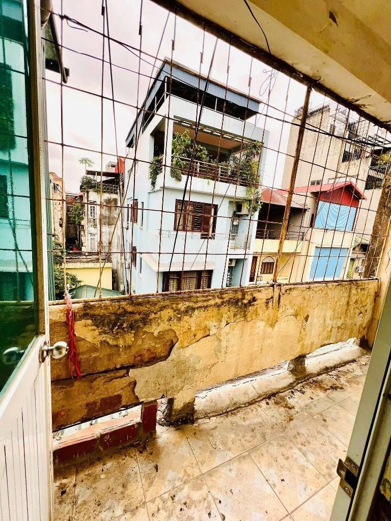 Bán nhà Hào Nam - diện tích 38.5m2 1 tầng - Lô góc - giá 4,5 tỷ