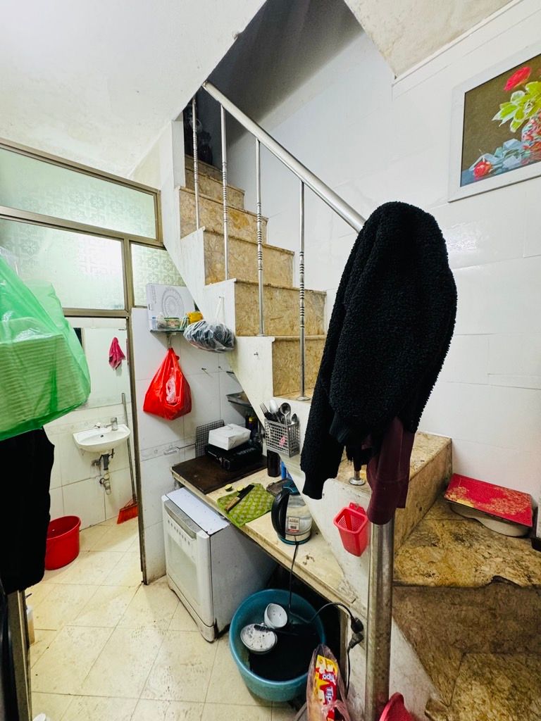 Bán nhà ngõ Văn Chương - diện tích 25.2m2 3 tầng - Cực hiếm - giá 10,5 tỷ