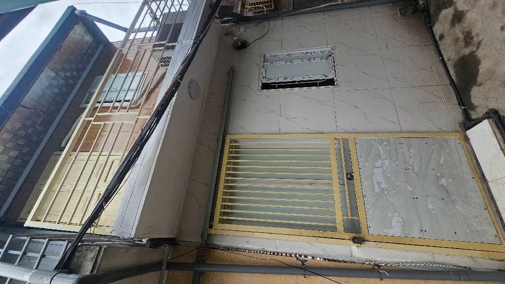 Bán nhà Lĩnh Nam - diện tích 24m2 2 tầng - nhà 2 tầng nhỏ tiền - giá 1,36 tỷ