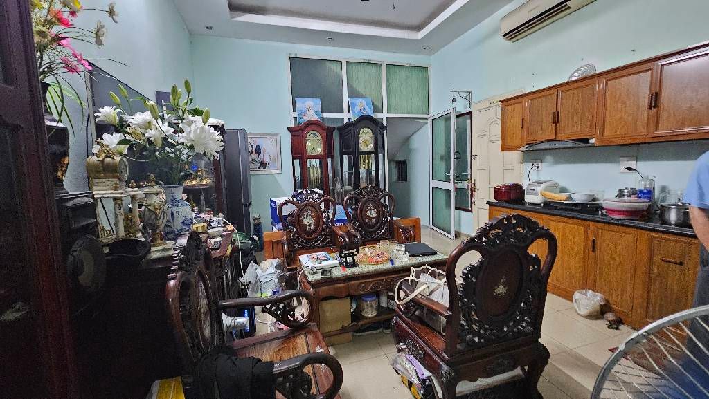 Bán nhà Trần Quý Cáp - diện tích 51m2 4 tầng - Ô TÔ - KINH DOANH - giá 17,8 tỷ