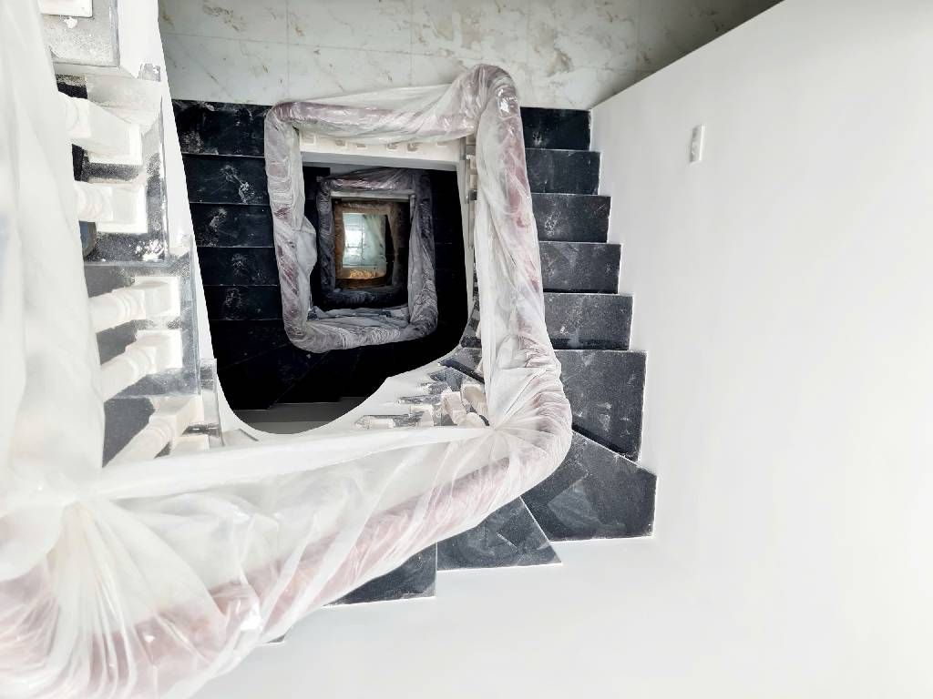 Bán nhà Đại La - diện tích 47m2 5 tầng - Ô TÔ - giá 13,8 tỷ