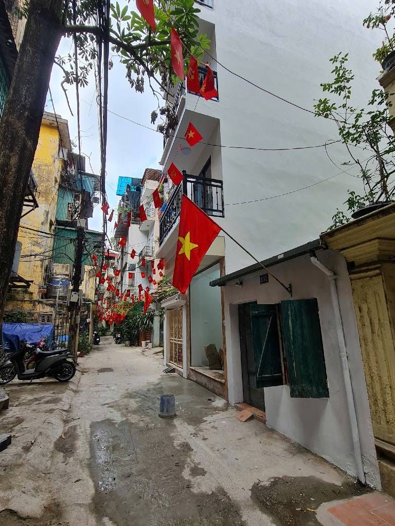 Bán nhà Đại La - diện tích 47m2 5 tầng - Ô TÔ - giá 13,8 tỷ