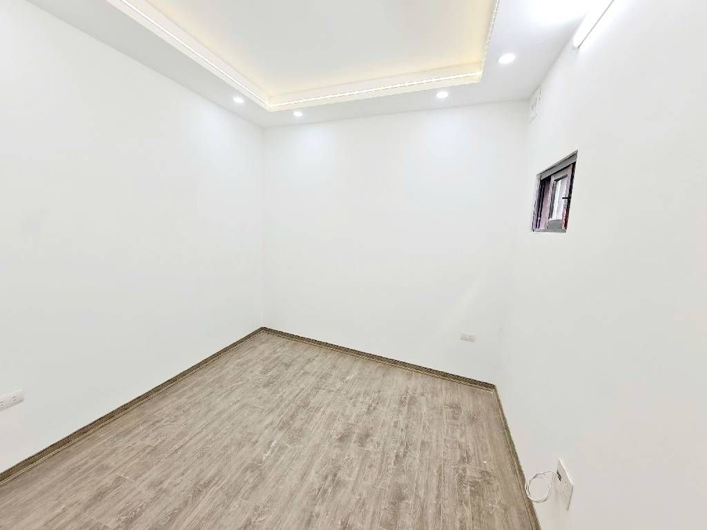 Bán nhà Đại La - diện tích 47m2 5 tầng - Ô TÔ - giá 13,8 tỷ