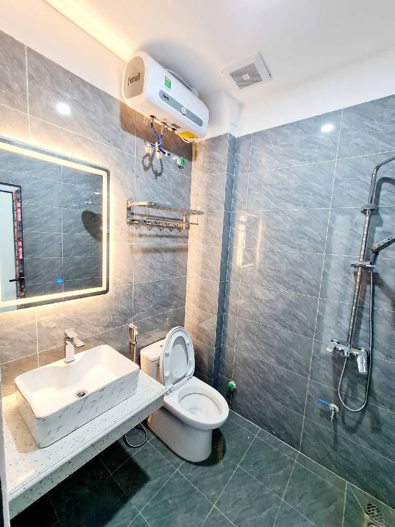 Bán nhà Đại La - diện tích 47m2 5 tầng - Ô TÔ - giá 13,8 tỷ