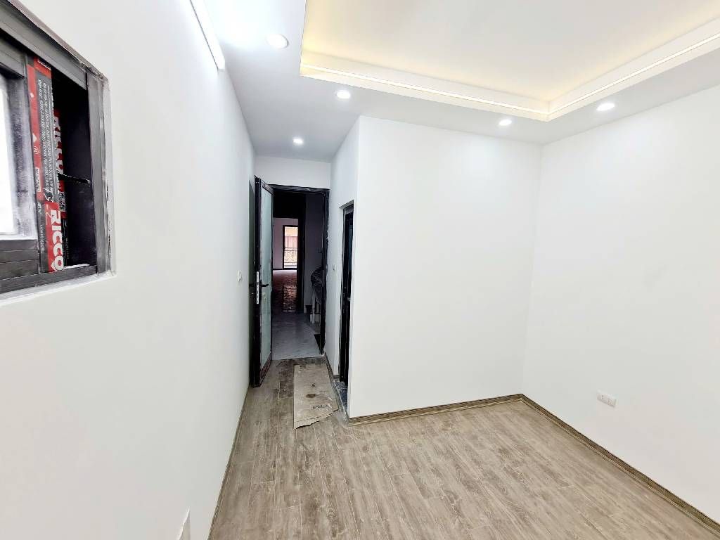 Bán nhà Đại La - diện tích 47m2 5 tầng - Ô TÔ - giá 13,8 tỷ