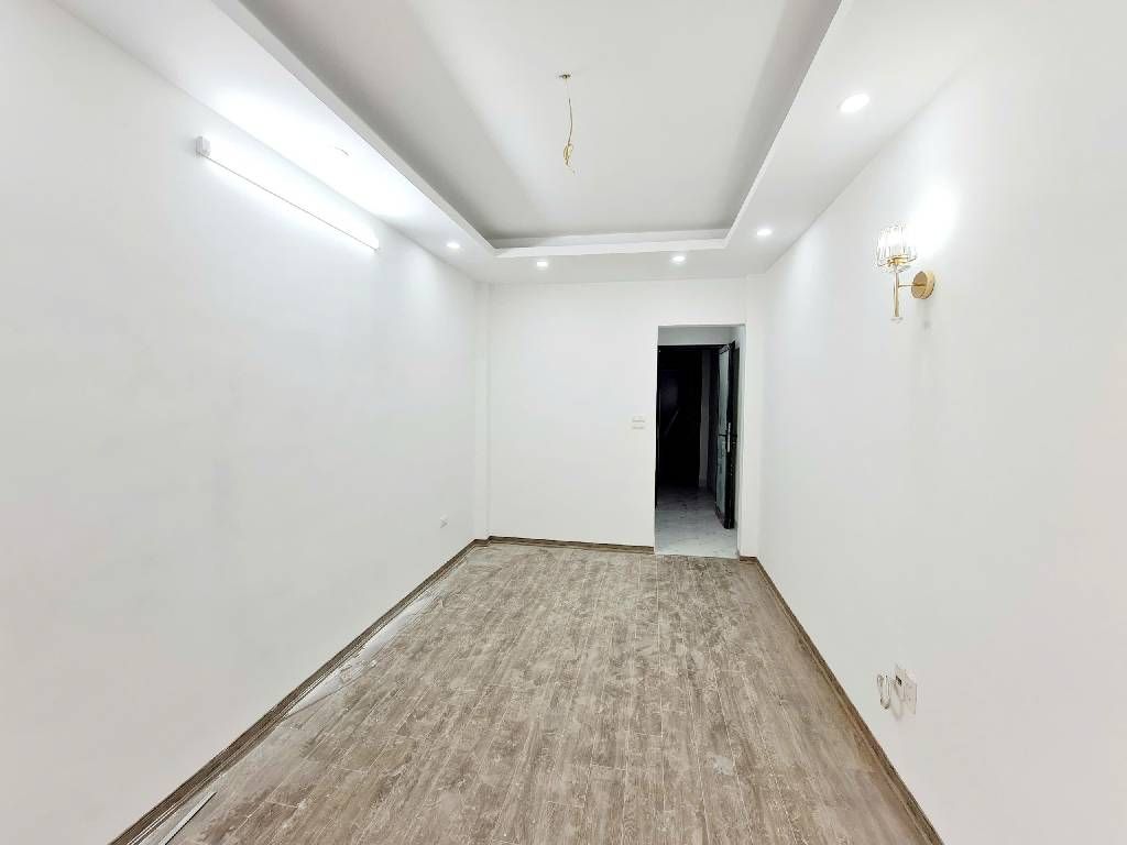 Bán nhà Đại La - diện tích 47m2 5 tầng - Ô TÔ - giá 13,8 tỷ