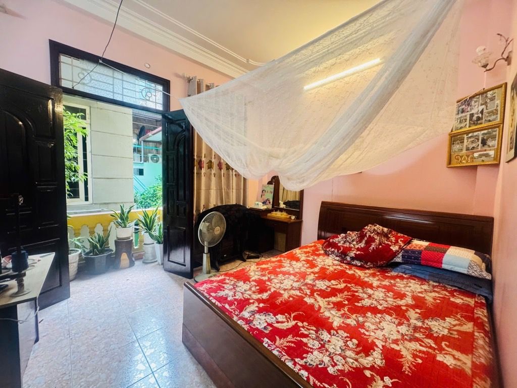 Bán nhà Quan Nhân - diện tích 31m2 5 tầng - gần ô tô - giá 10,6 tỷ